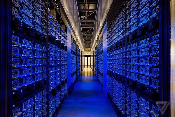 Từ ký túc xá Harvard đến hệ thống phục vụ hơn 3 tỷ người: Facebook được xây như thế nào? - Ảnh 3.