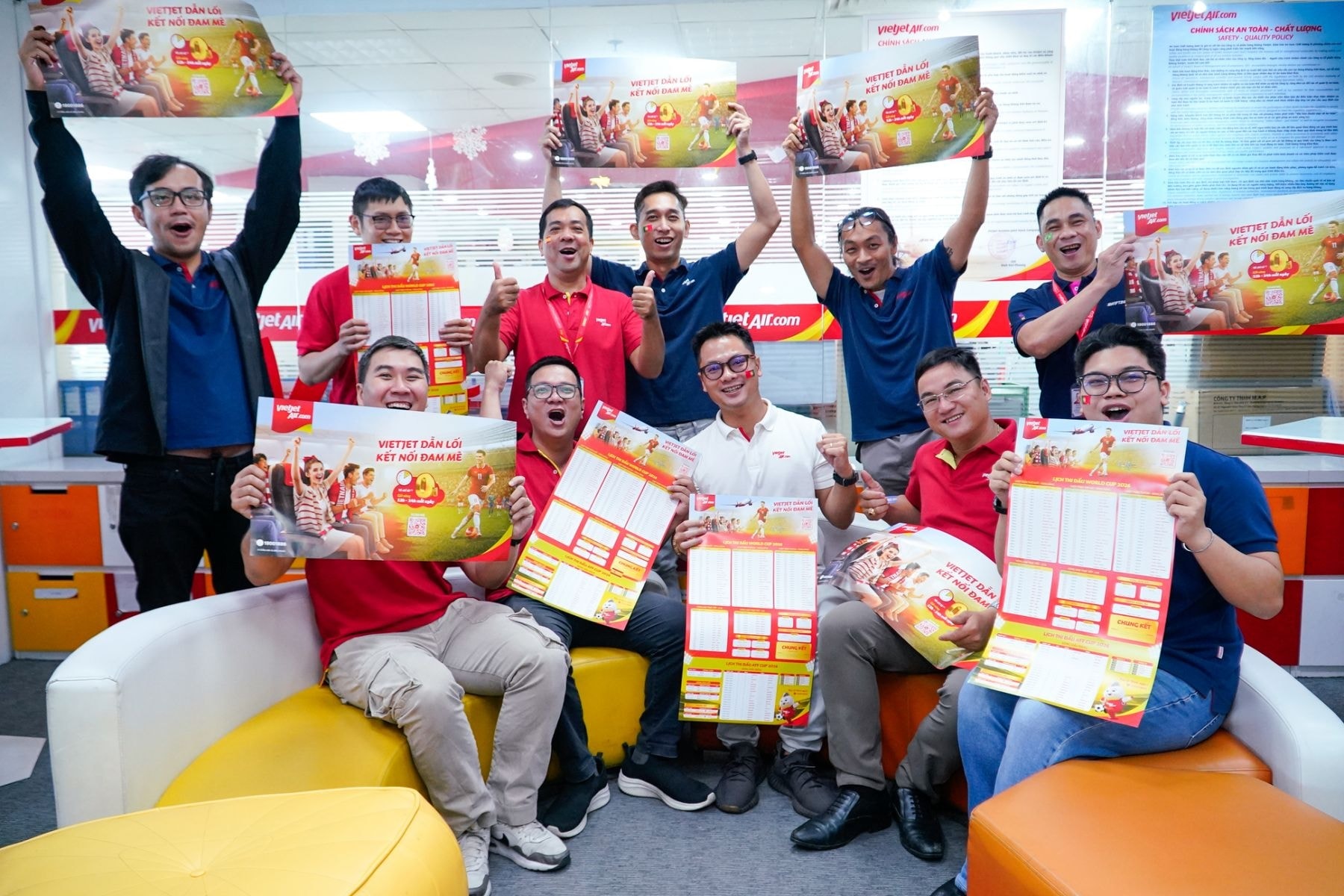 Bay cùng Vietjet, hoà mình vào mùa lễ hội bóng đá sôi động nhất hành tinh - Ảnh 4.