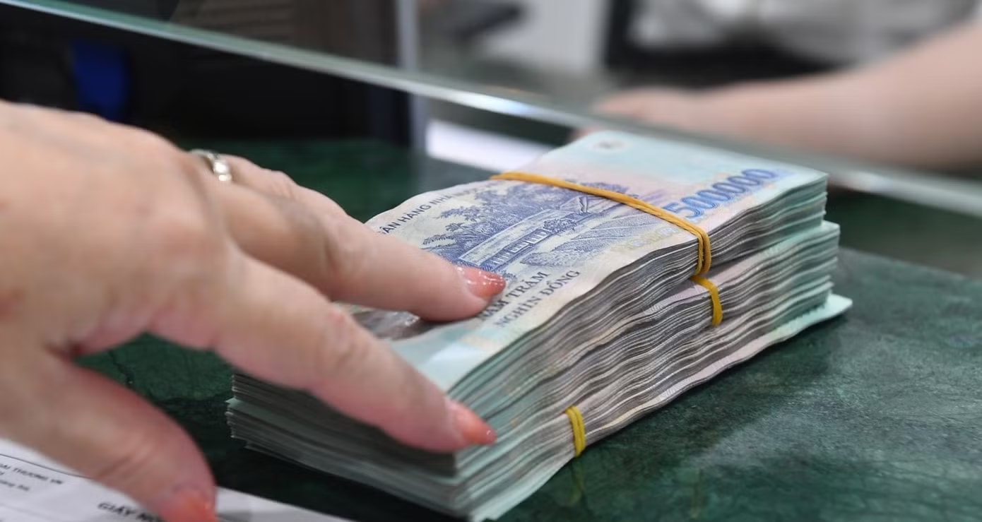 Cơ quan thuế xác định 4 hành vi điển hình liên quan đến mua bán, sử dụng trái phép hóa đơn, nhằm chiếm đoạt hoàn thuế giá trị gia tăng. Cục Thuế nói về những đường dây bán hóa đơn khống - Ảnh 1.