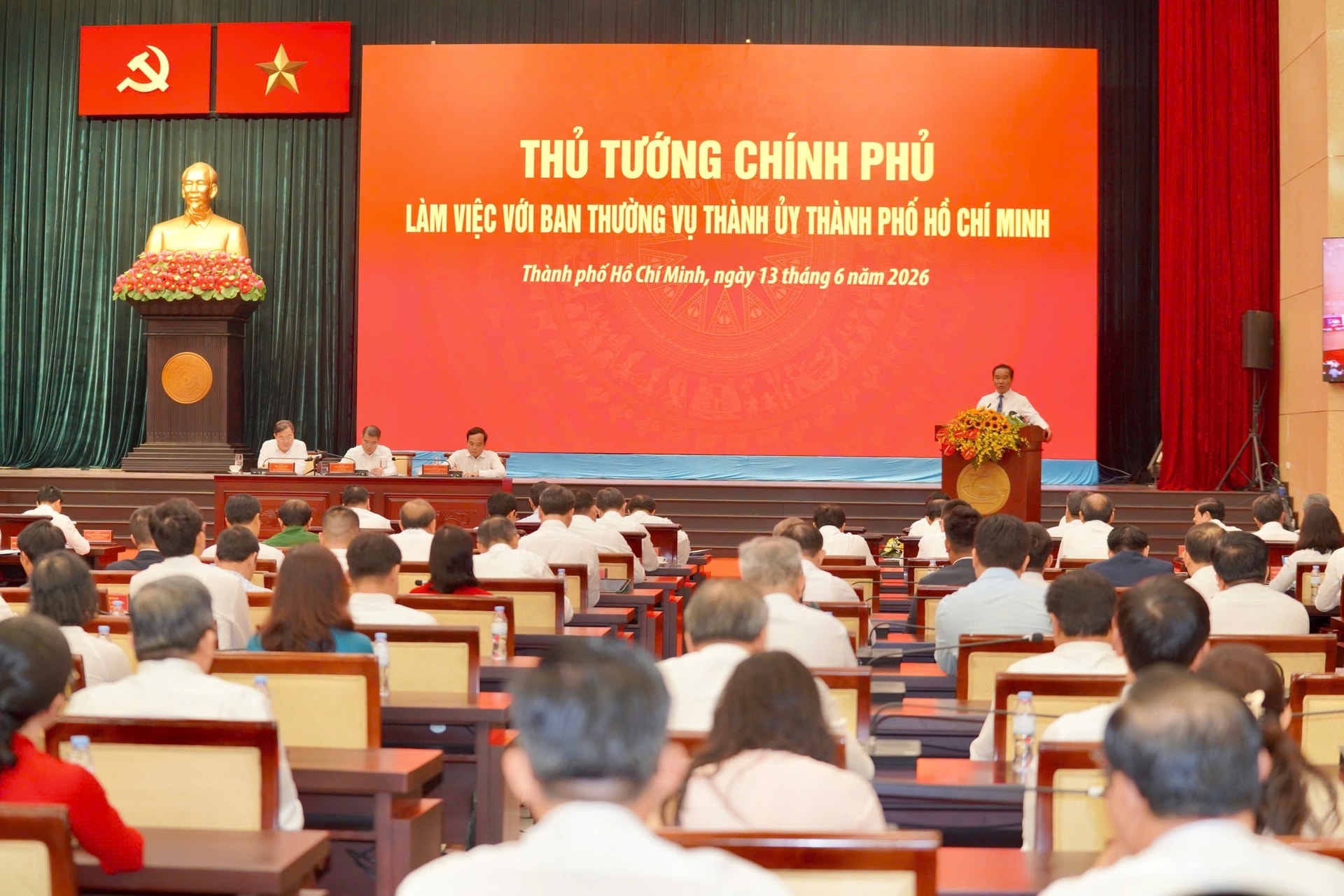 Chính sách mới khai mở cuộc đua nhà ở cho thuê tại TP. HCM: Nam Long và Bcons nắm lợi thế - Ảnh 1.