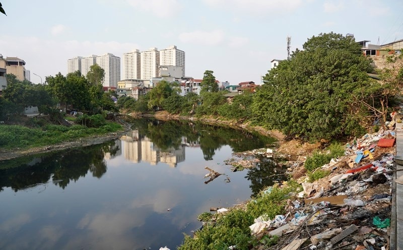 Hà Nội đầu tư gần 12.000 tỷ ‘hồi sinh’ dòng sông ô nhiễm dài 12,9km - Ảnh 1.
