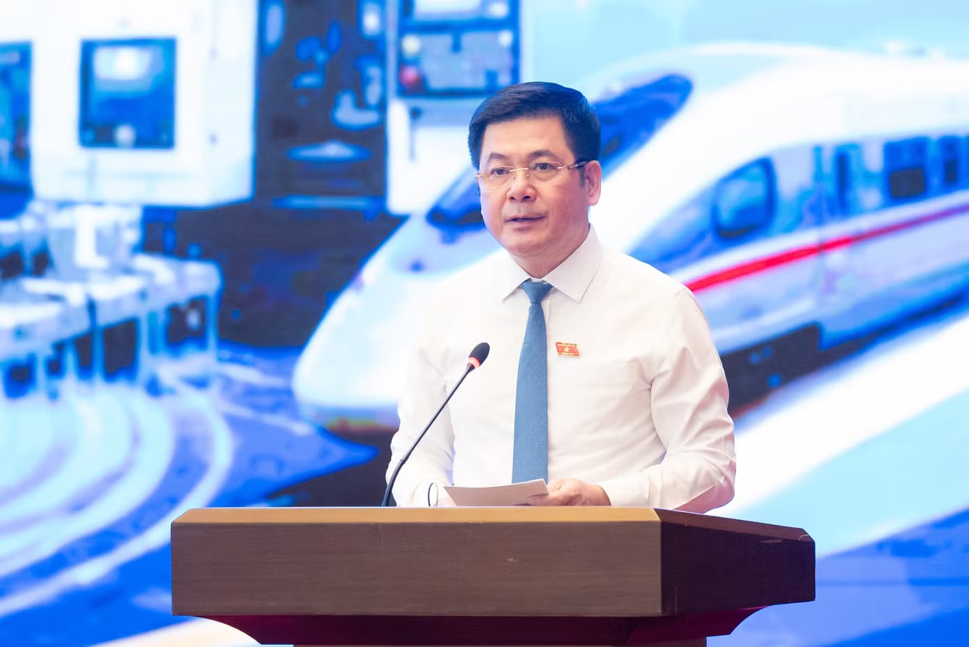 Phó Chủ tịch Quốc hội Nguyễn Hồng Diên. Ảnh: QH Cú hích từ 'siêu dự án' đường sắt tốc độ cao và điện hạt nhân - Ảnh 1.