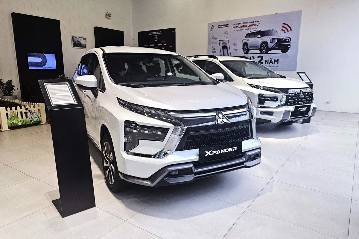 xe-mpv-xang-thang-5-mitsubishi-xpander-soan-ngoi-cua-veloz-cross-3748.jpg