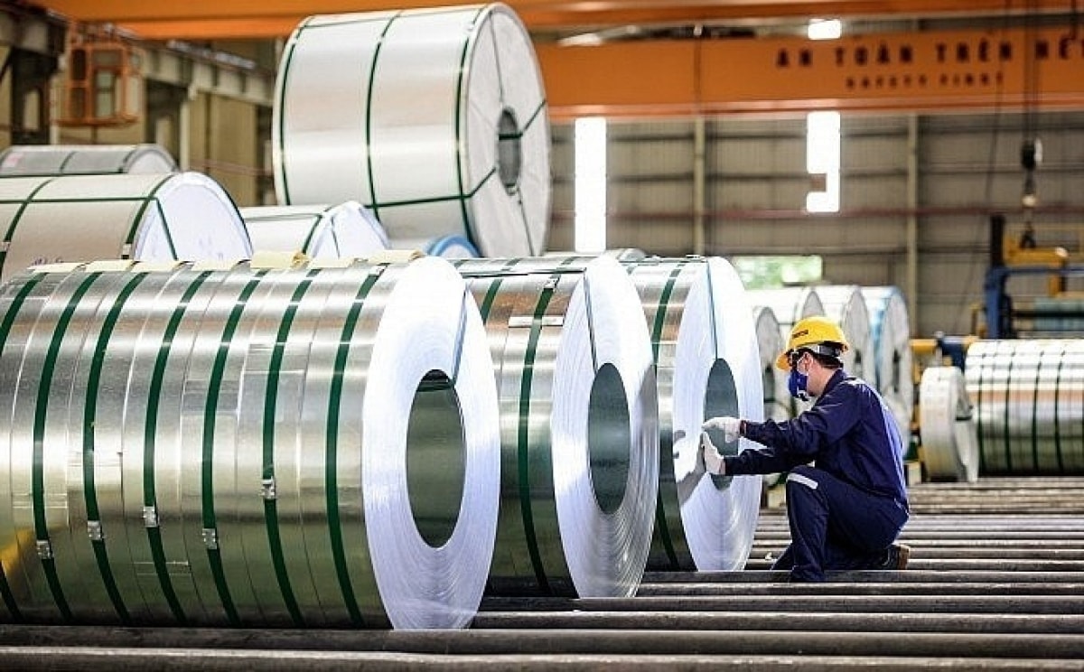 Bộ Công Thương mở đợt rà soát sau mức thuế chống bán phá giá tới 37% với thép mạ Trung Quốc, Hàn Quốc