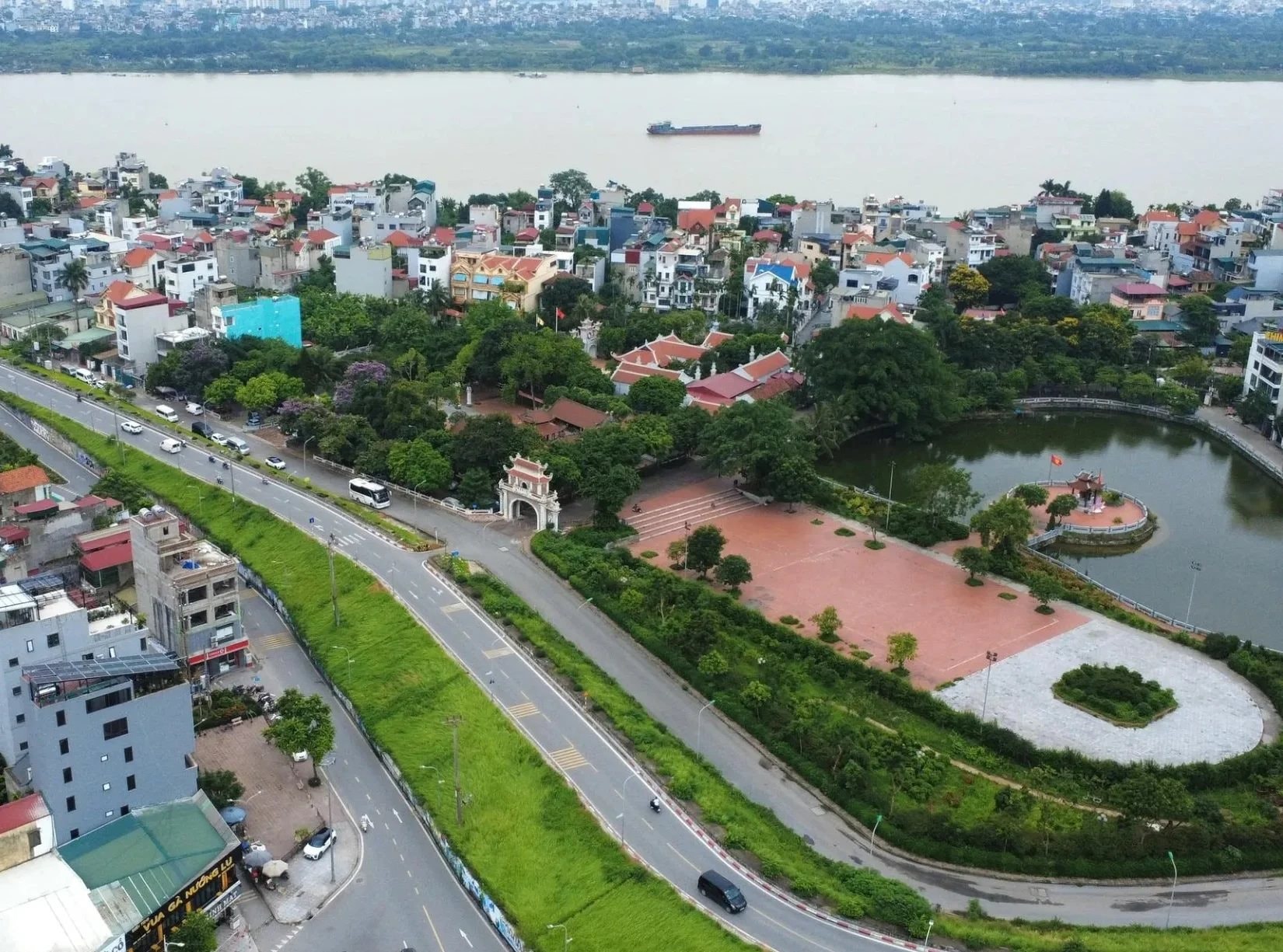 lang-co-bac-bien-phuong-bo-de-ha-noi-2302.jpg