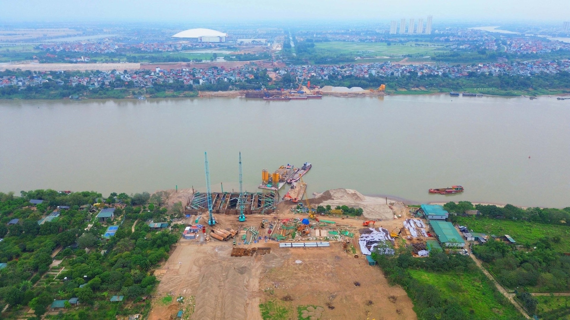Tin vui về 6 cây cầu bắc qua sông Hồng, giảm áp lực giao thông cho trung tâm Thủ đô - Ảnh 1.