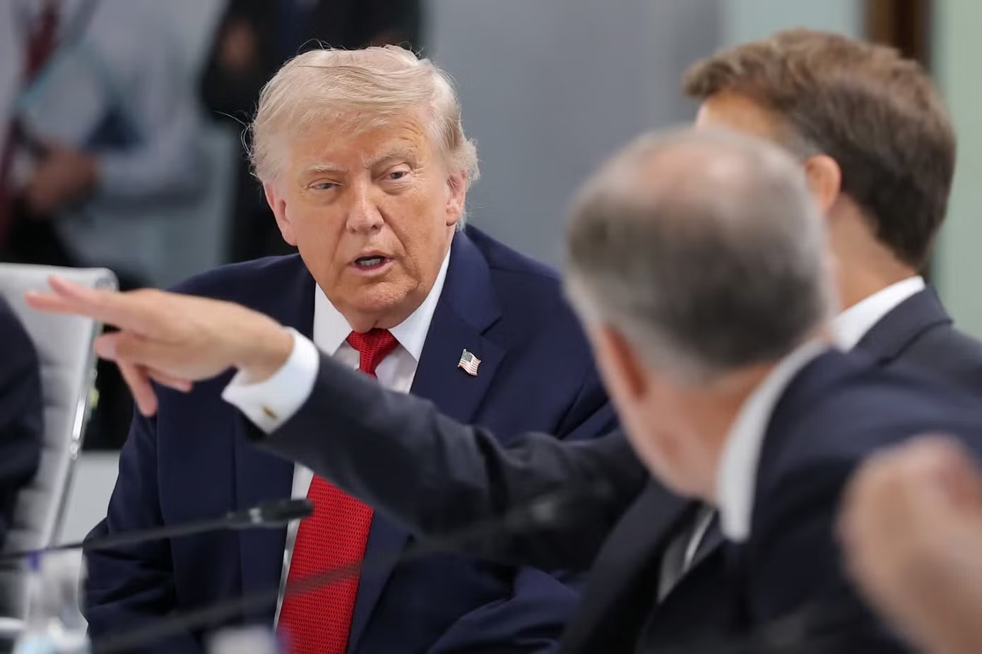 Tổng thống Mỹ Donald Trump. (Ảnh: Reuters) Tổng thống Mỹ Trump cảnh báo nối lại tấn công Iran nếu không hài lòng với thoả thuận - Ảnh 1.