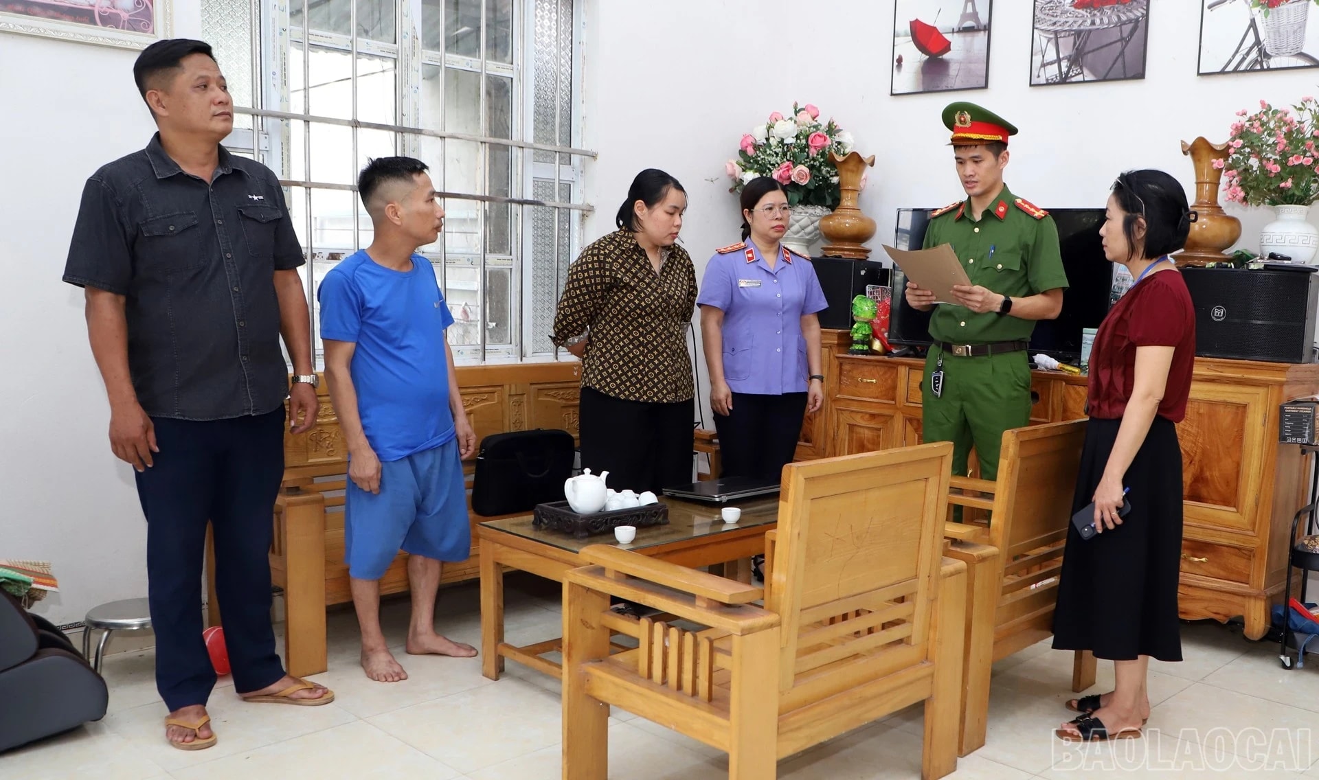 Chính thức: Khởi tố viên chức Nguyễn Phương Thảo, SN 1987 - Ảnh 1.
