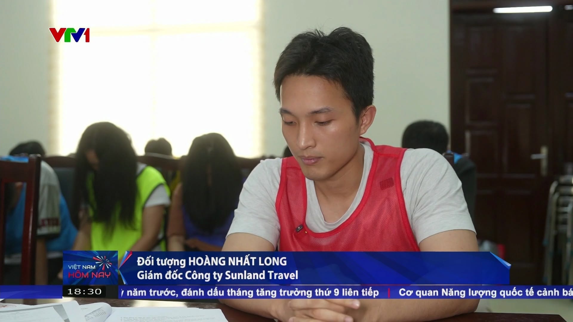 Bắt loạt Giám đốc công ty du lịch lớn, tịch thu hơn 16,6 tỷ đồng tiền mặt, phong tỏa gần 59,8 tỷ trong tài khoản, 7 ô tô, 10 sổ đỏ - Ảnh 4.