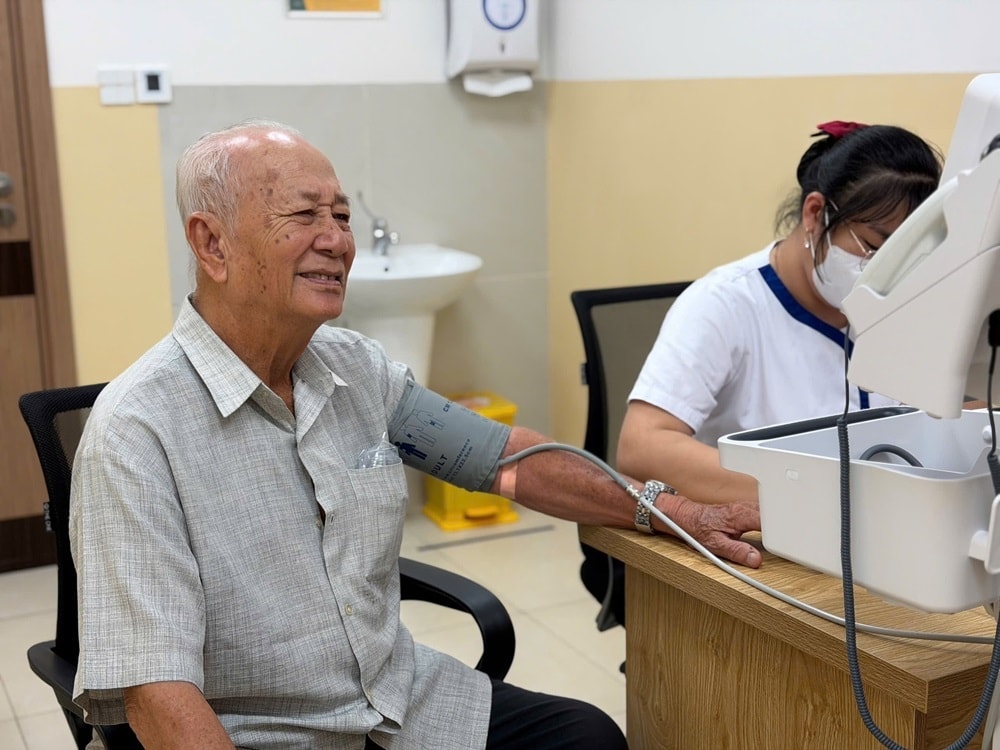 2.000 người dân Cần Thơ tham gia chương trình khám sức khỏe toàn dân của Vinmec - Ảnh 3.