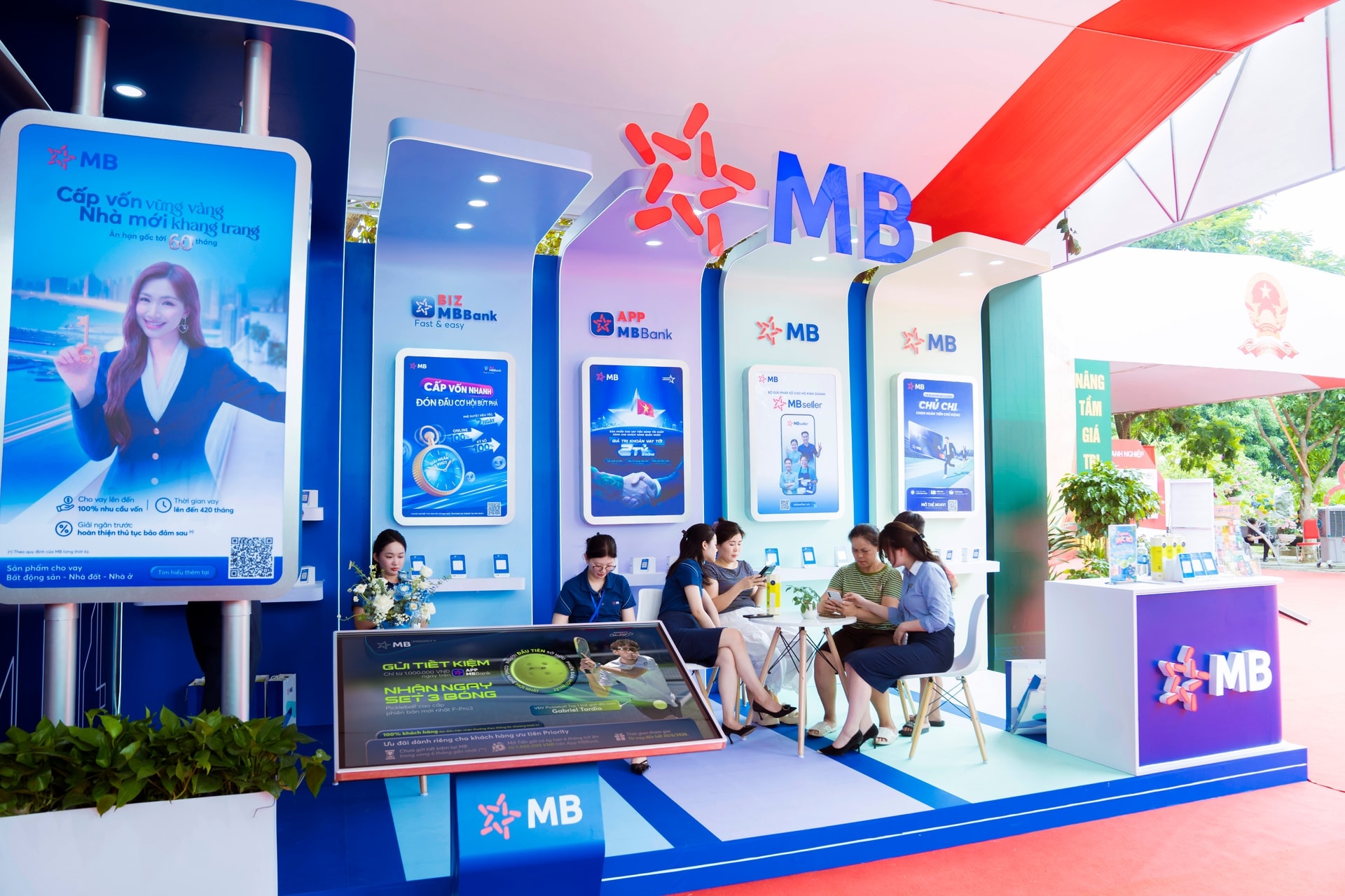 MB đồng hành cùng doanh nghiệp quân đội thúc đẩy chuyển đổi số và phát triển bền vững - Ảnh 2.
