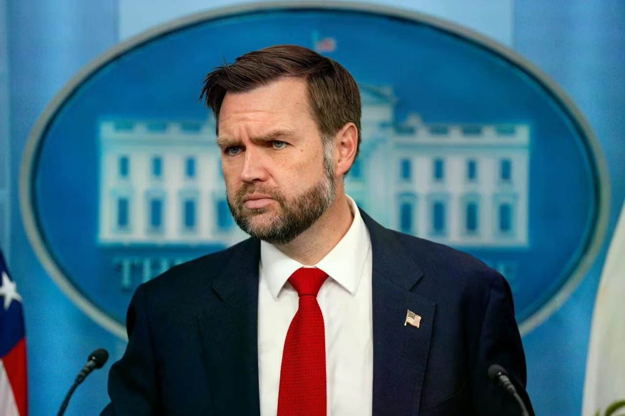 Phó Tổng thống Mỹ JD Vance. (Ảnh: Getty Images) Ngày ký kết bản ghi nhớ Mỹ - Iran: Chưa có phái đoàn nào đến Thuỵ Sĩ - Ảnh 1.