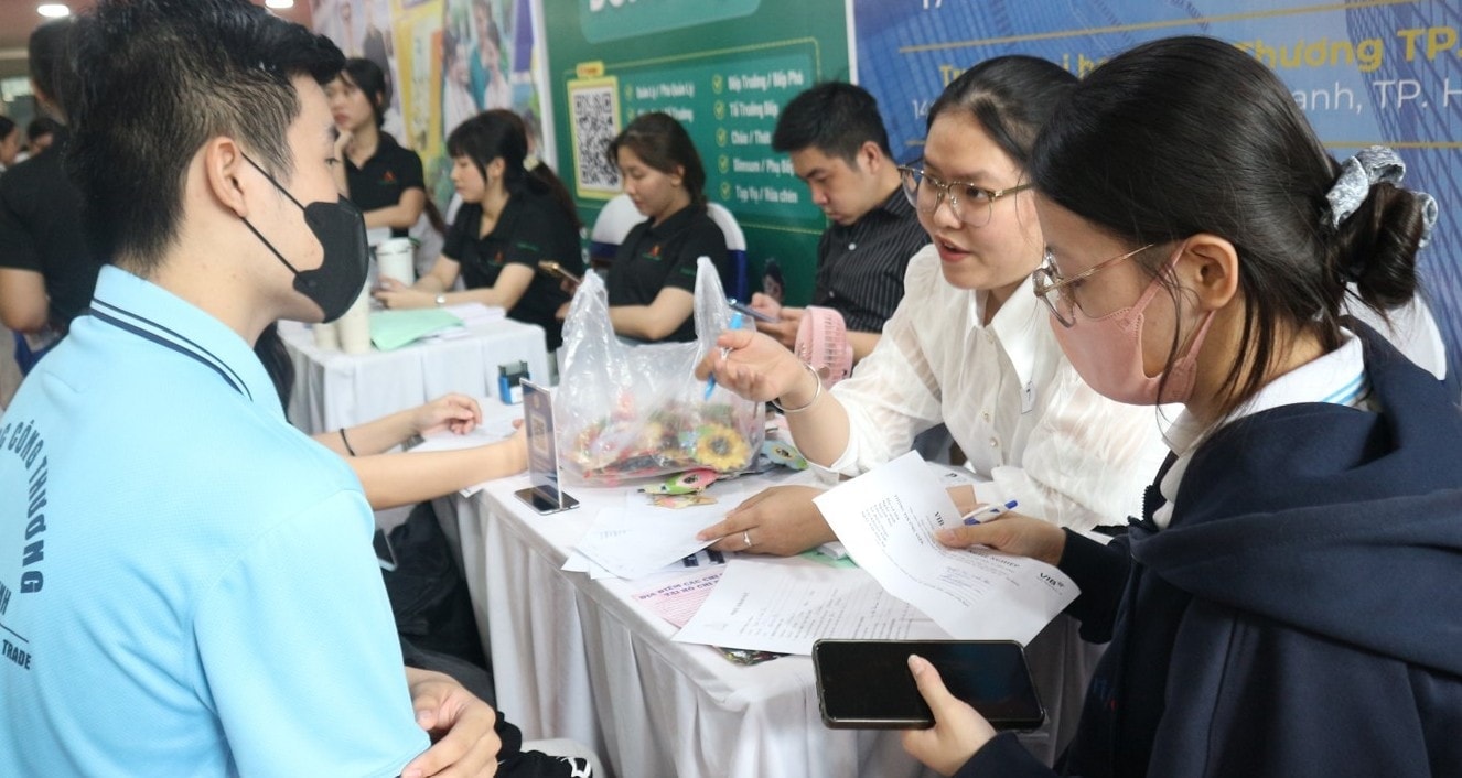 thanh-nien-1.jpg