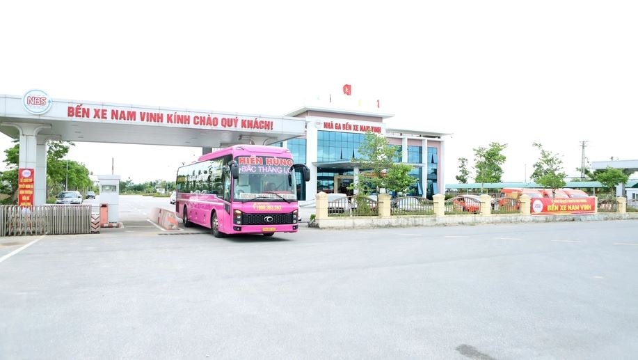 Chính thức đưa bến xe gần 80 tỷ đồng tại tỉnh được mệnh danh là 'Việt Nam thu nhỏ' vào hoạt động - Ảnh 2.