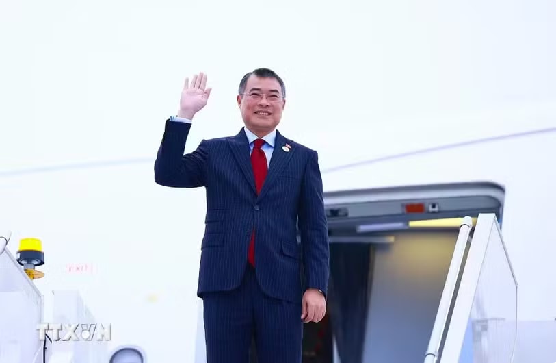 Thủ tướng Lê Minh Hưng về đến Hà Nội. Ảnh: TTXVN Thủ tướng Lê Minh Hưng về đến Hà Nội, kết thúc thành công chuyến công tác tại Nga - Ảnh 1.