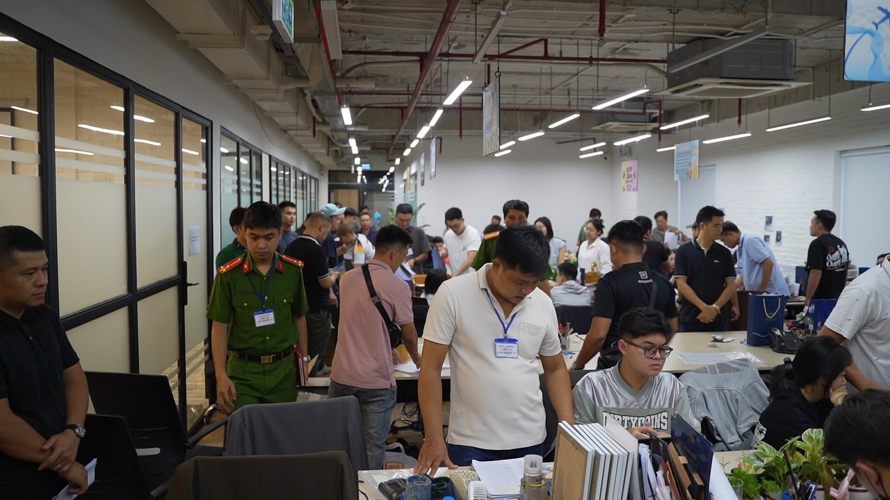 Tiếp tục triệt phá 11 công ty cung cấp mô hình sở hữu kỳ nghỉ: Khởi tố gần 200 bị can, thu giữ 5.563 hợp đồng - Ảnh 2.