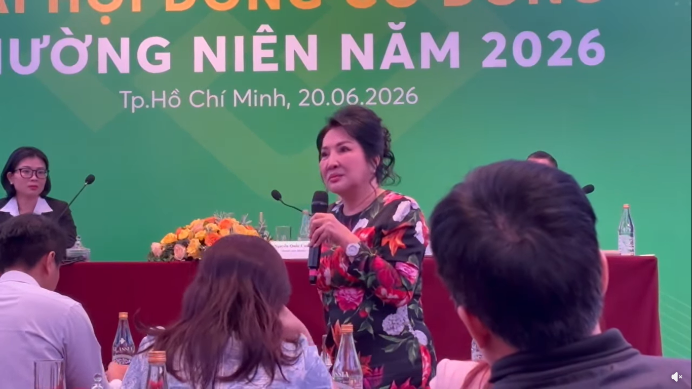 Bà Nguyễn Thị Như Loan tái xuất, nói 'lời gan ruột' với cổ đông Quốc Cường Gia Lai (QCG)