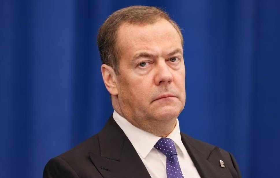 Ông Dmitry Medvedev phát tín hiệu cứng rắn nhằm vào Ukraine - Ảnh 1.