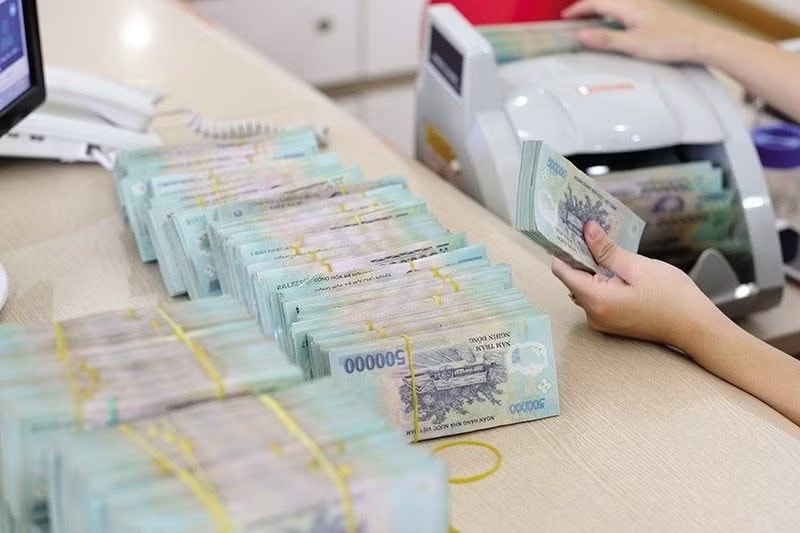 Ngân hàng Nhà nước đề xuất nới lại giới hạn cho vay dài hạn về mức áp dụng trước năm 2020. Nới trần vốn ngắn hạn cho vay dài hạn: Cơ hội đi kèm rủi ro thanh khoản - Ảnh 1.