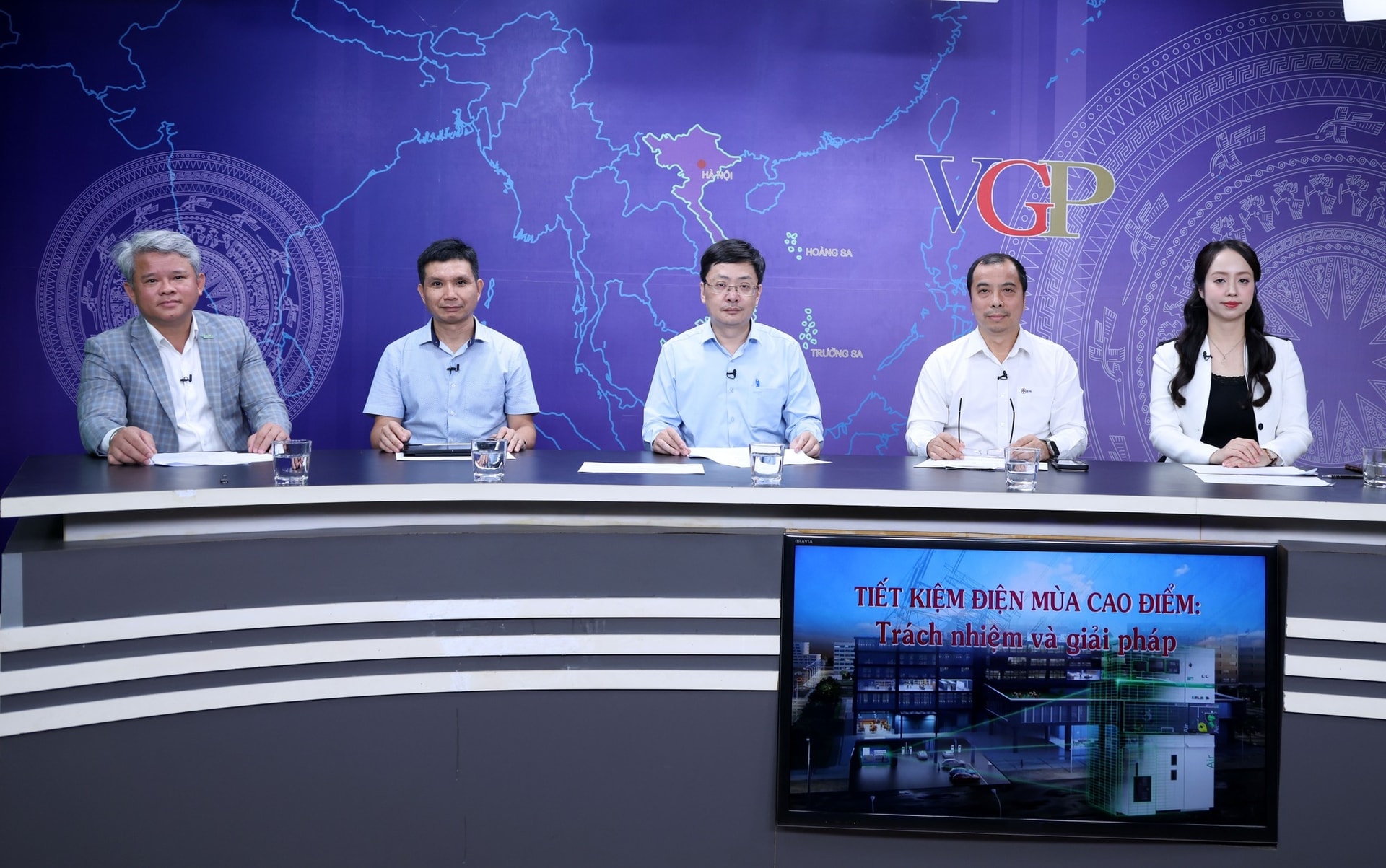 EVN vẫn khó khăn