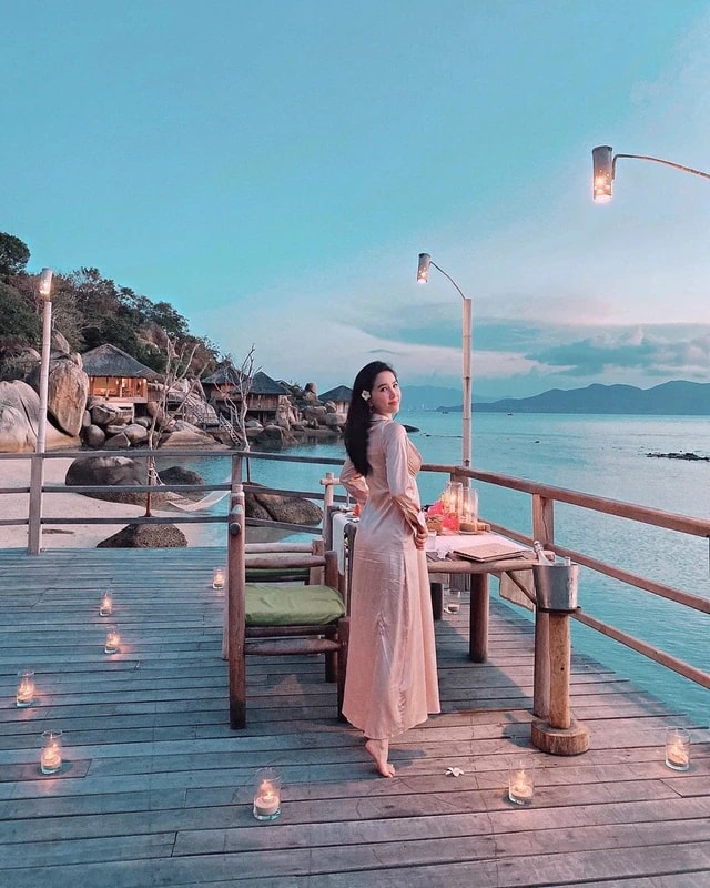 Nữ ca sĩ Bảo Thy cũng lựa chọn vịnh Ninh Vân làm địa điểm nghỉ dưỡng. Ảnh: @baothy.tran.