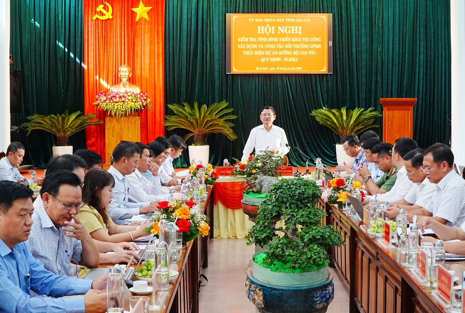 Tuyến cao tốc gần 44.000 tỷ băng qua 2 con đèo hiểm trở chạy dọc tỉnh lớn thứ 2 Việt Nam có diễn biến mới - Ảnh 1. Tuyến cao tốc gần 44.000 tỷ băng qua 2 con đèo hiểm trở chạy dọc tỉnh lớn thứ 2 Việt Nam có diễn biến mới - Ảnh 1.