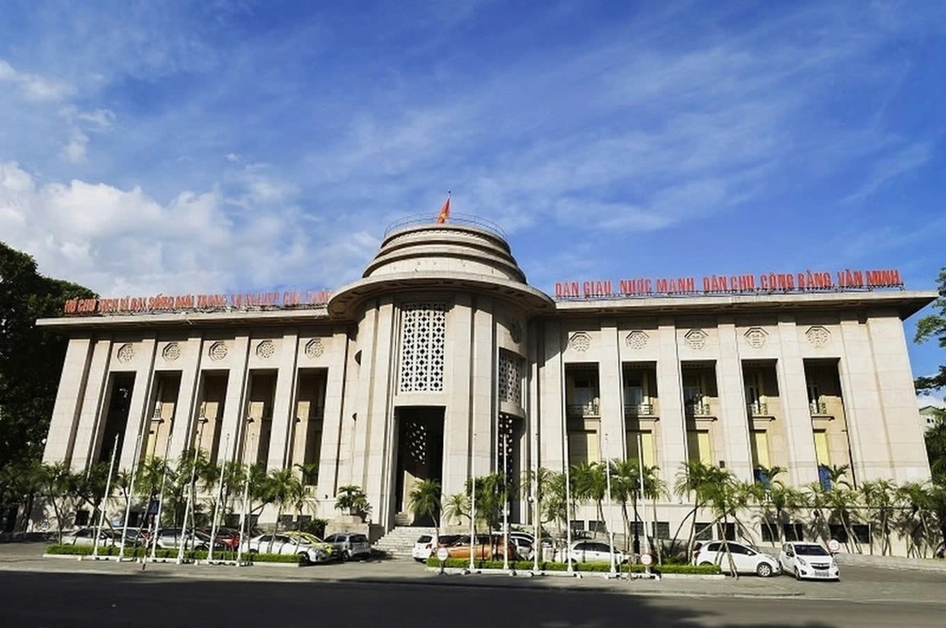 Ngân hàng Nhà nước nâng tỷ lệ tối đa nguồn vốn ngắn hạn được sử dụng để cho vay trung và dài hạn lên 40%
