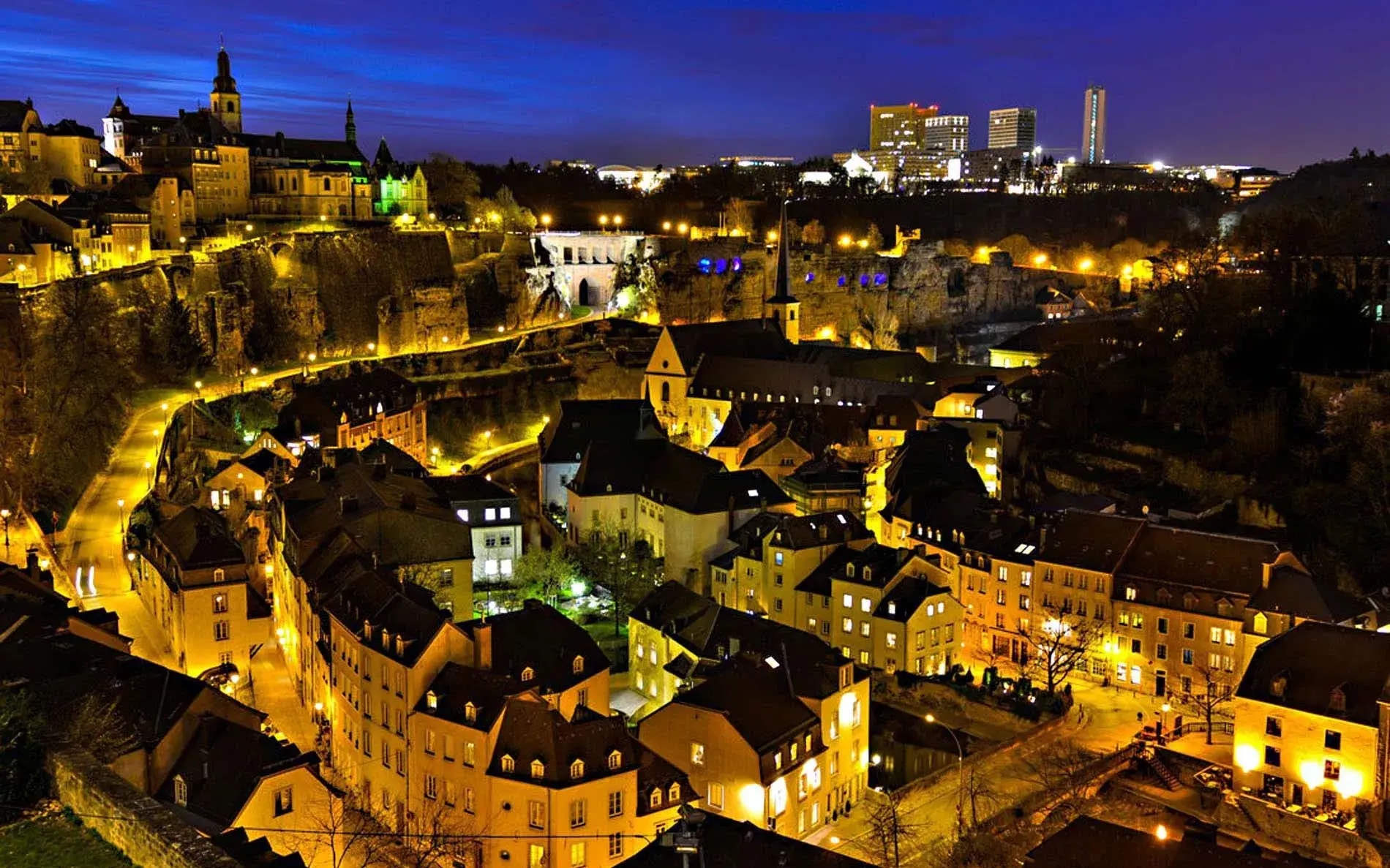 Luxembourg, thành phố gây bất ngờ bậc nhất Châu Âu - Ảnh 1. Luxembourg, thành phố gây bất ngờ bậc nhất Châu Âu - Ảnh 1.