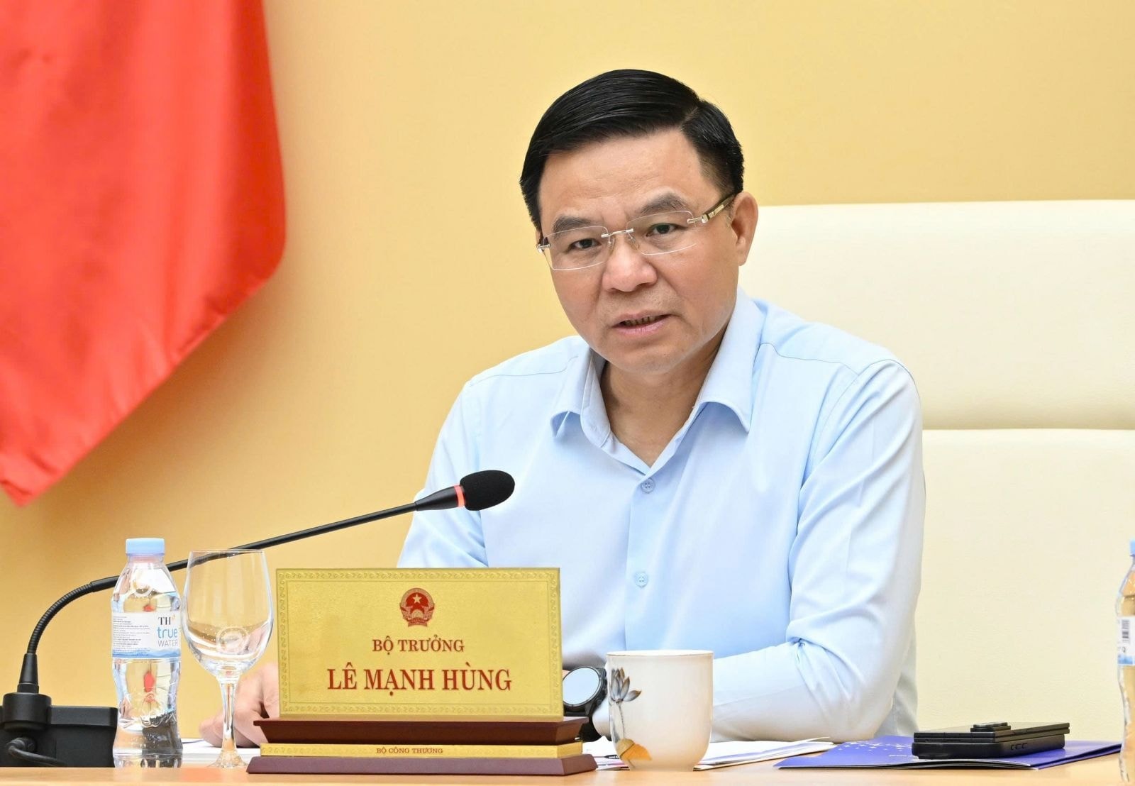 Giữa lúc công suất điện toàn quốc lập kỷ lục, Bộ Công Thương ra chỉ đạo nóng với EVN - Ảnh 1.