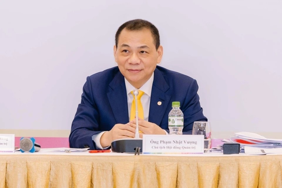 Ông Phạm Nhật Vượng xuất hiện trong danh sách cổ đông của LPBank (LPB), nắm giữ 146,2 triệu cổ phiếu