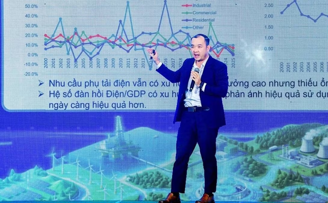 Ông Nguyễn Mạnh Cường. Ảnh: PV. Hà Nội sẽ nhận nguồn điện hạt nhân, điện gió ngoài khơi từ Nam Trung Bộ - Ảnh 2.