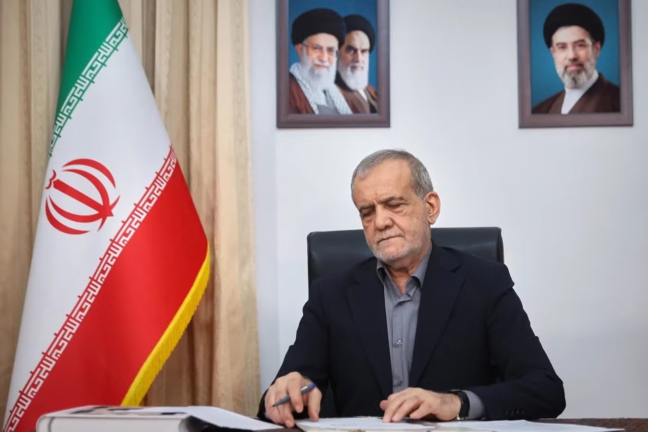 Tổng thống Iran tuyên bố chương trình tên lửa không nằm trong thỏa thuận với Mỹ - Ảnh 1.