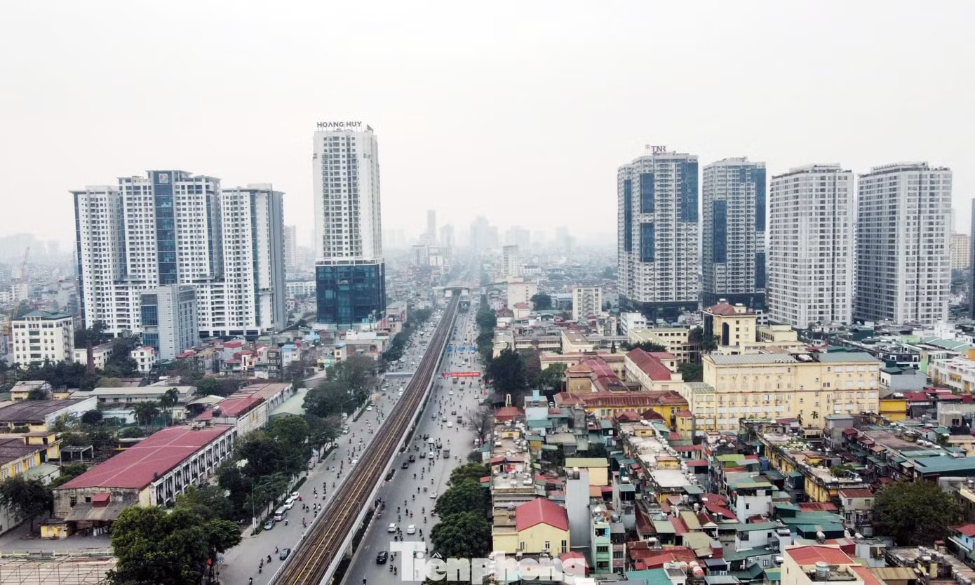 Thị trường bất động sản cuối năm 2026 được dự báo tiếp tục trầm lắng, thanh khoản khó cải thiện. Bất động sản đối mặt nhiều 'sức ép', giao dịch khó bứt phá - Ảnh 1.