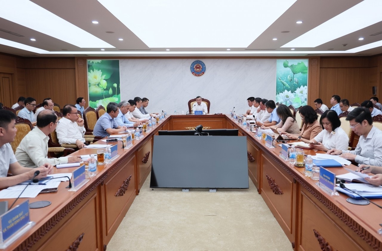 Cứ 1% tăng trưởng của Petrovietnam, EVN và TKV sẽ đóng góp vào 0,05 điểm % tăng trưởng GDP Việt Nam - Ảnh 1.