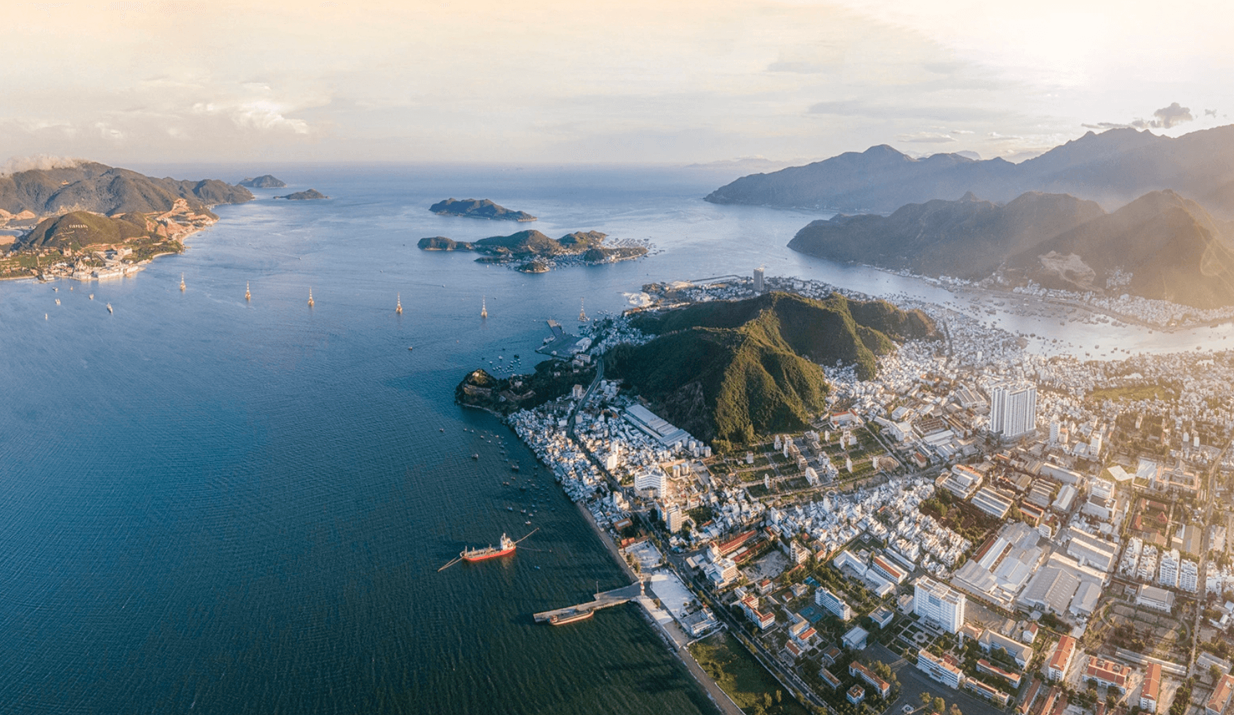 Việt Nam sắp có 4 tỉnh lên đô thị loại I, tương lai đều là thành phố trực thuộc Trung ương - Ảnh 1.