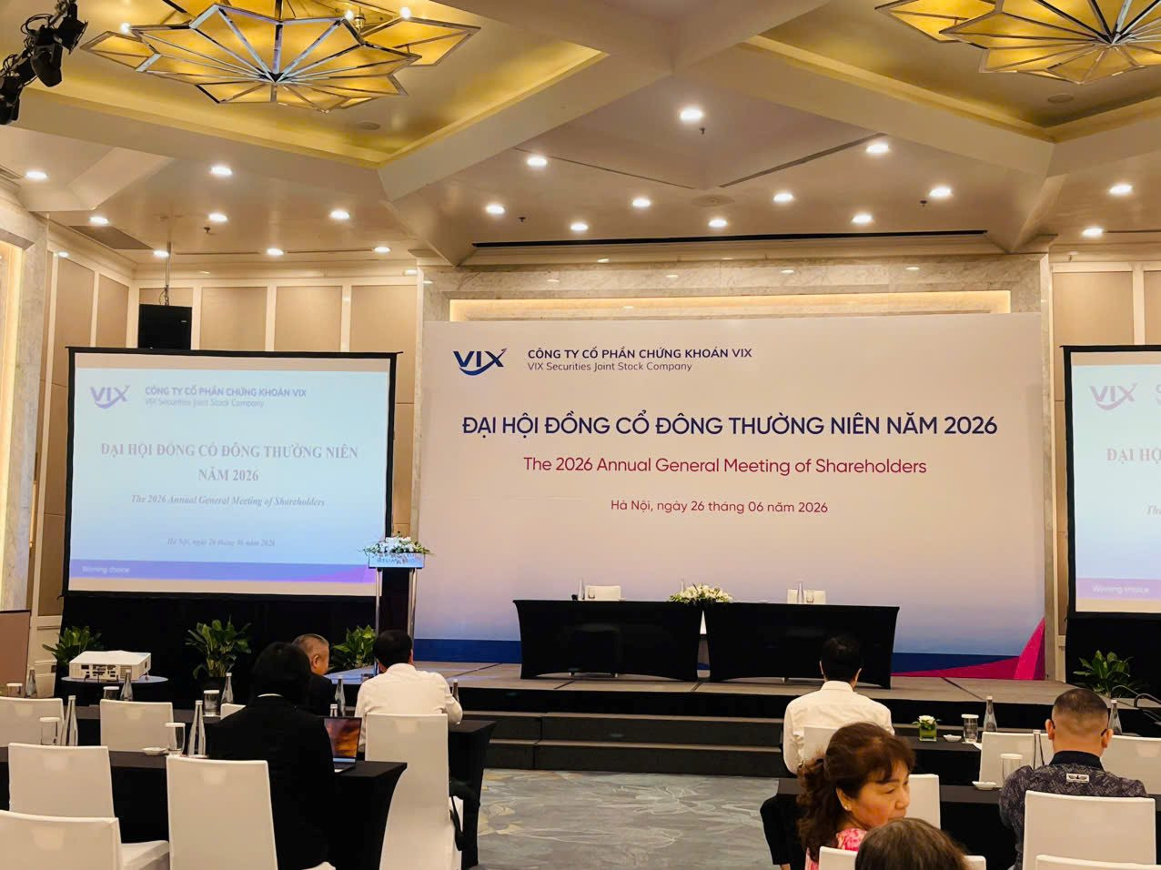 [LIVE] ĐHĐCĐ Chứng khoán VIX: Đặt mục tiêu lợi nhuận giảm gần 50%, nâng vốn điều lệ lên 25.700 tỷ đồng