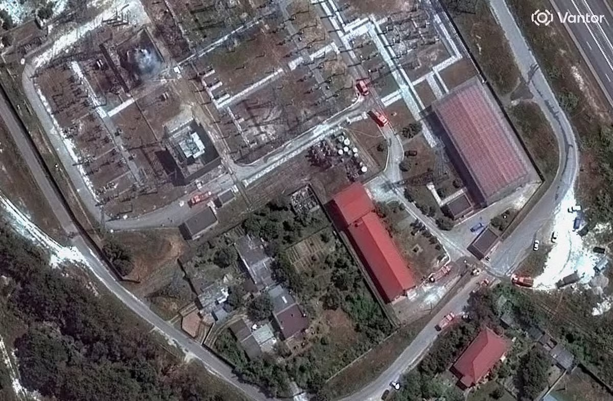 Bán đảo Crimea thiếu điện sau các cuộc tấn công liên tục của Ukraine - Ảnh 1.