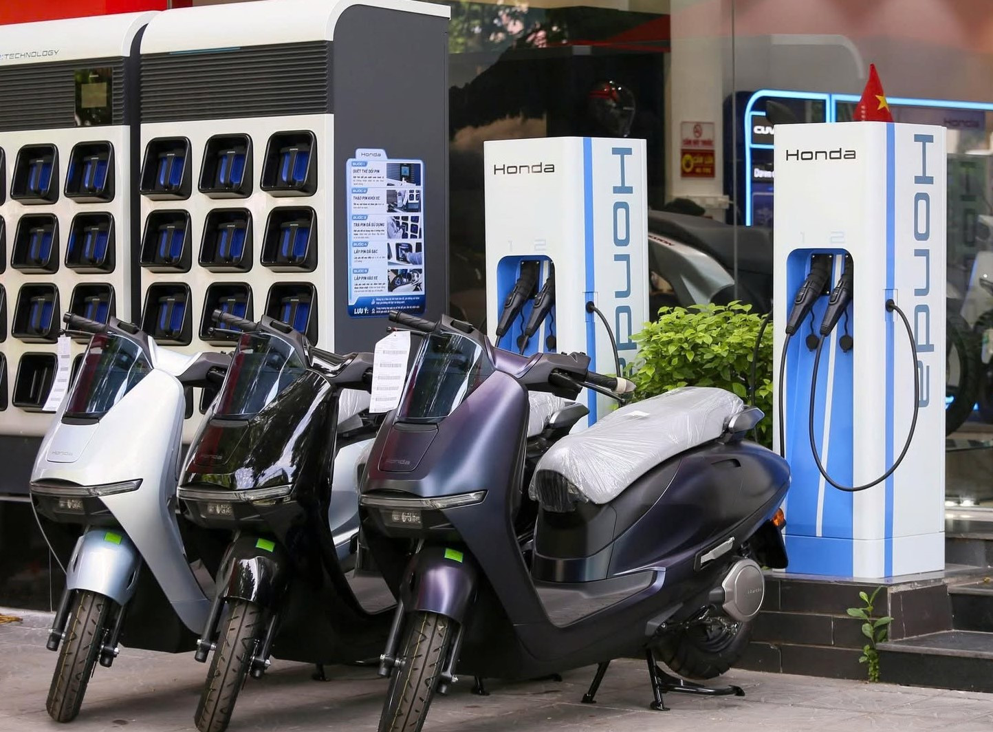 Honda UC3 (1)