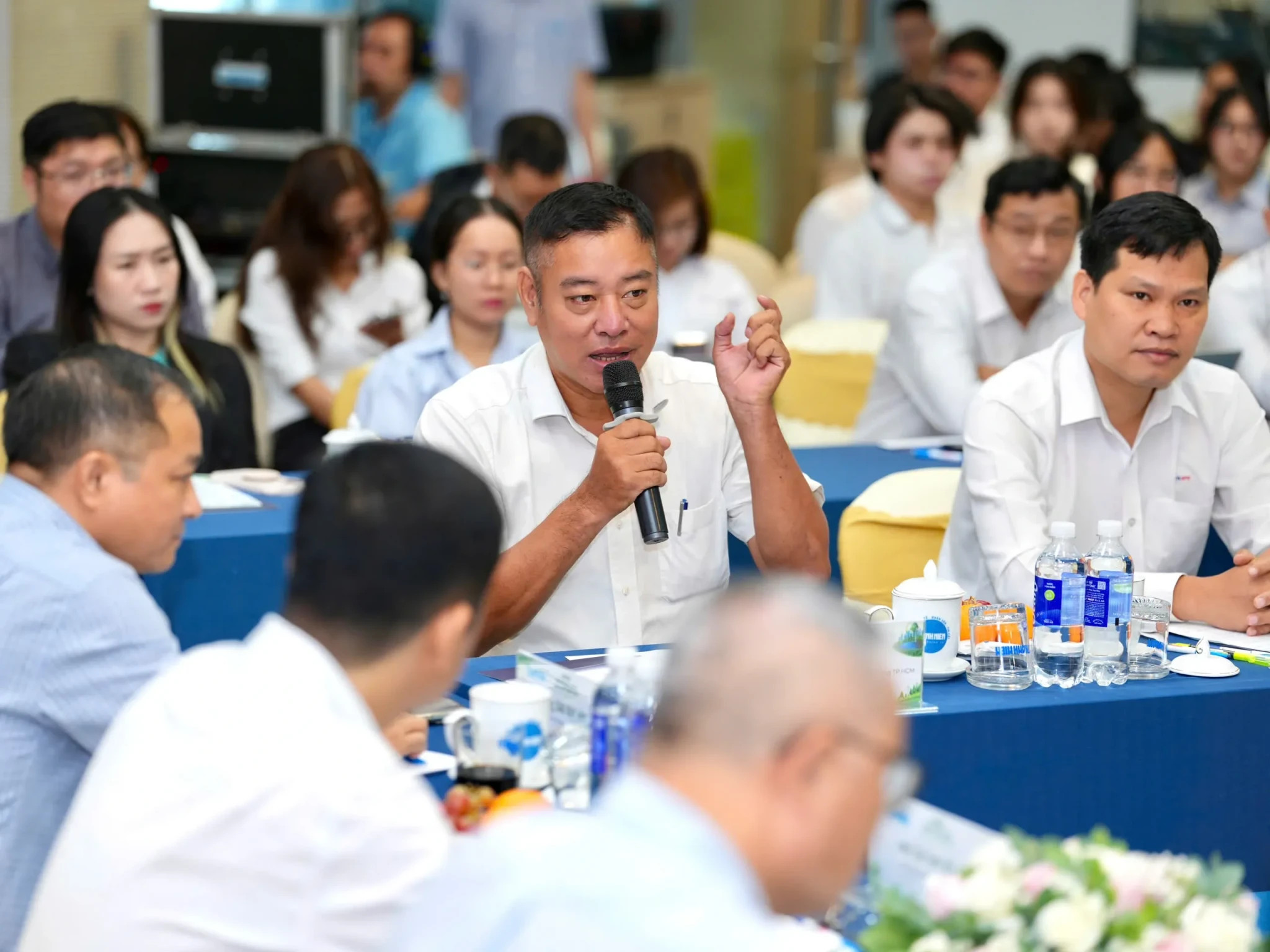 Vì sao đề xuất hỗ trợ 20 triệu đồng cho người dân chuyển đổi xe điện chưa đủ khả thi? Chuyên gia lý giải - Ảnh 1.