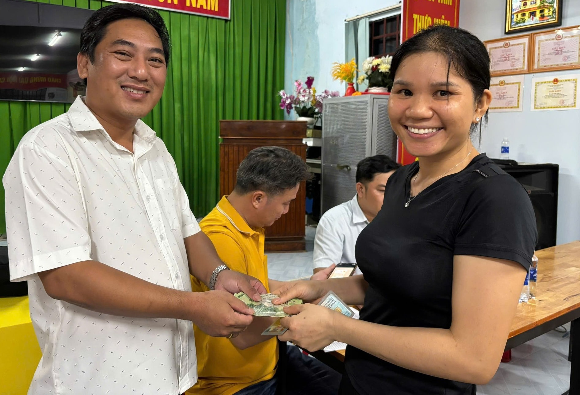 nhan-tien-2.jpeg