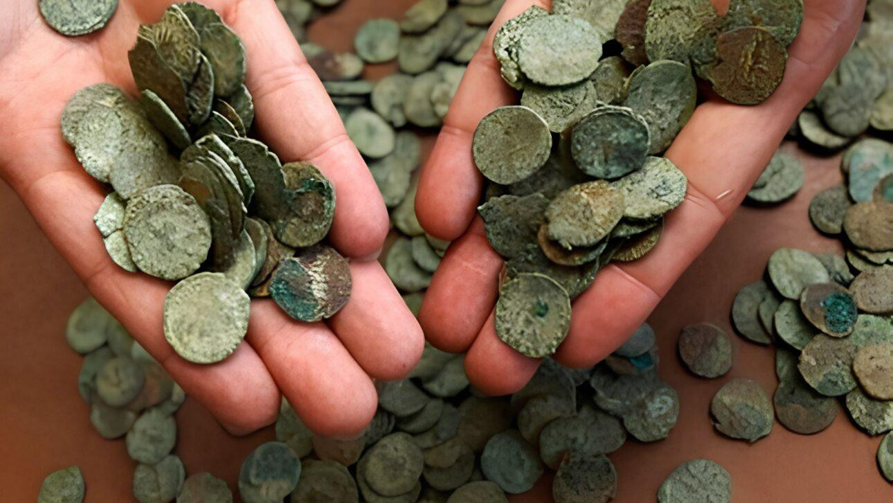 moedas-do-tesouro-de-frome-1290x726_1782533501.jpg