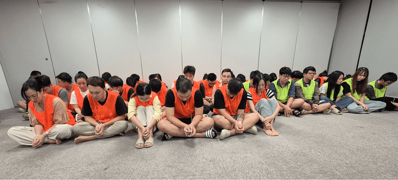 Khởi tố, bắt tạm giam 51 lãnh đạo, nhân viên của công ty dụ dỗ 5.500 người cao tuổi ký 'hợp đồng kỳ nghỉ' - Ảnh 2.