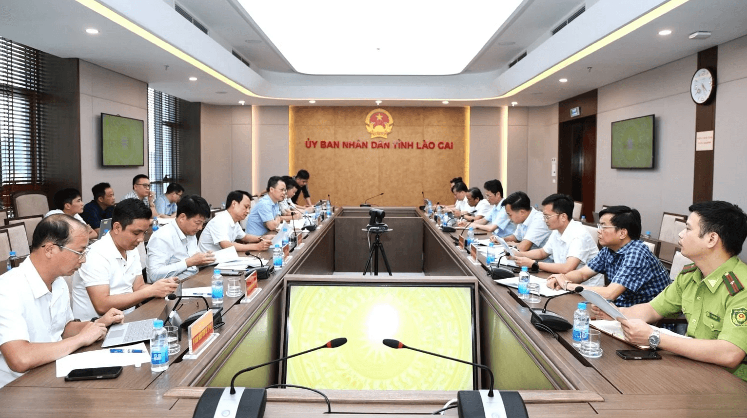 Chỉ vài ngày nữa, Việt Nam chính thức khoan hầm xuyên núi qua đèo dài nhất cả nước, rút ngắn thời gian di chuyển từ 2 giờ xuống còn 10 phút - Ảnh 1.