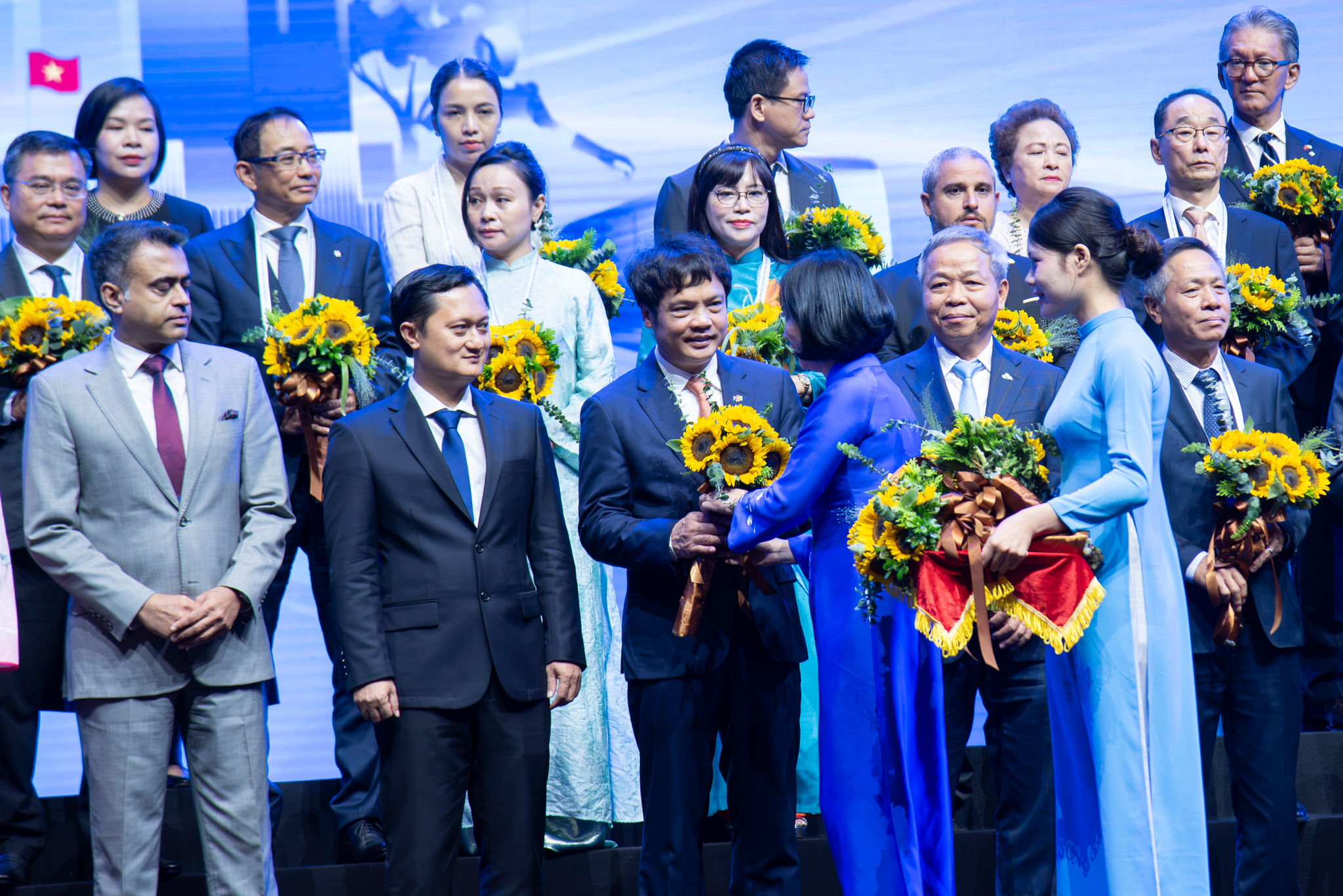 Ong Nguyen Van Khoa