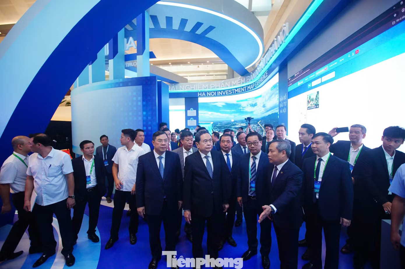 Hà Nội công bố quy hoạch 100 năm, kêu gọi đầu tư 276 dự án - Ảnh 2.