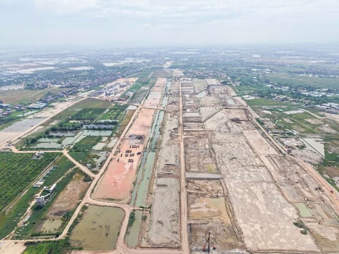 Dự án sân bay tầm cỡ lớn nhất miền Bắc tăng tốc nhờ nút thắt lớn đã được tháo gỡ - Ảnh 2.
