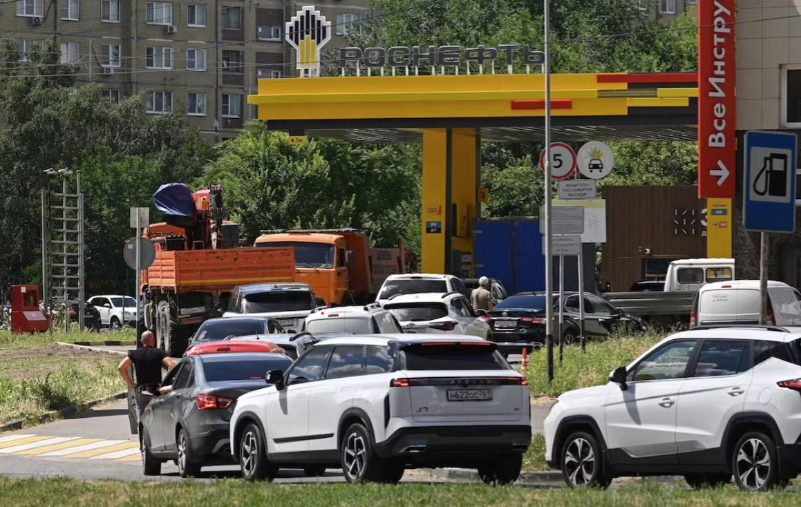 Ukraine gây cảnh nghịch lý ở Nga, nhưng khó ép Tổng thống Putin lùi bước - Ảnh 1.