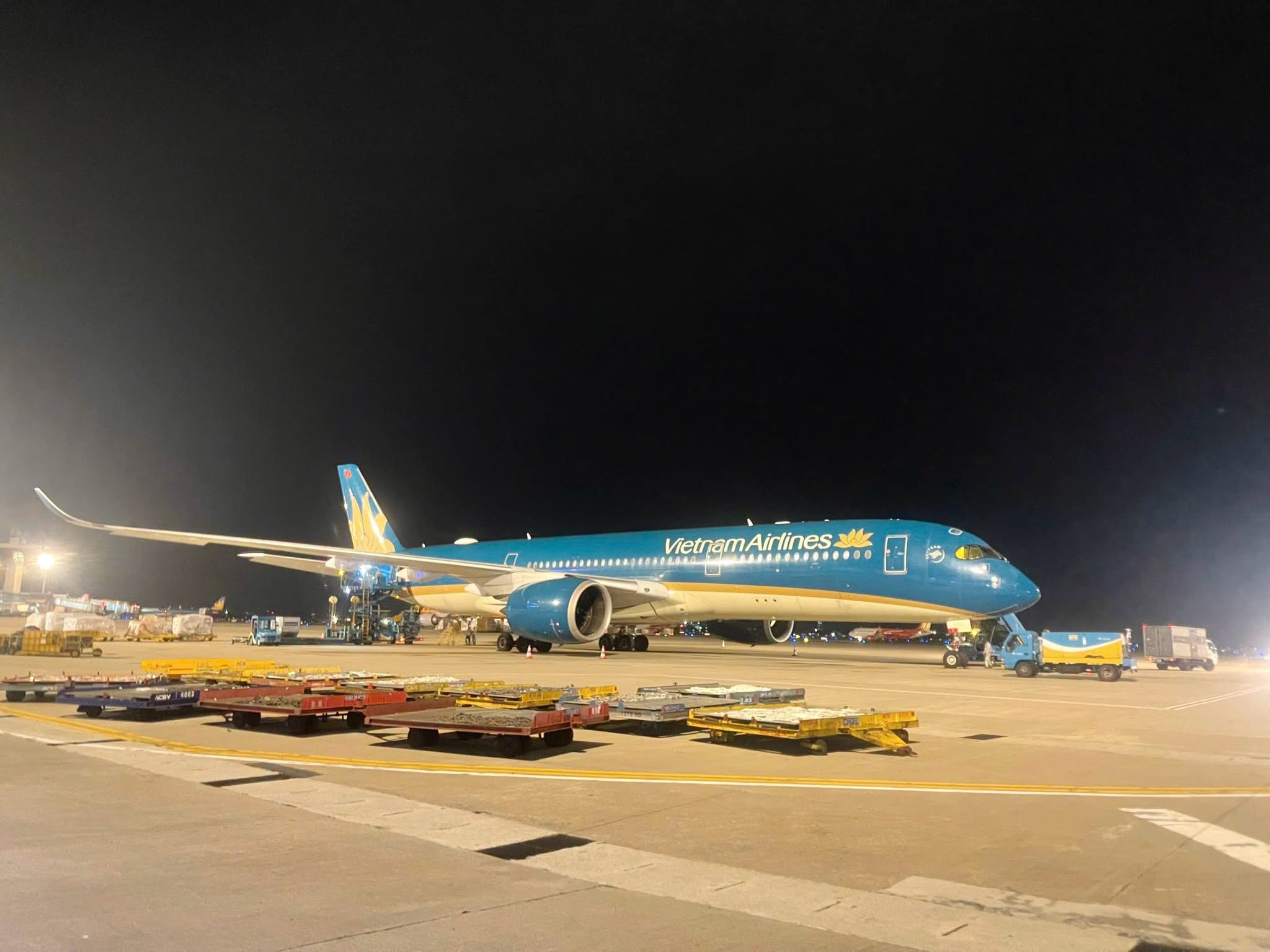 Vietnam Airlines (HVN) đưa chuyến bay thứ 2 vượt nửa vòng trái đất, mang gần 47 tấn hàng hóa hỗ trợ Venezuela - Ảnh 1.