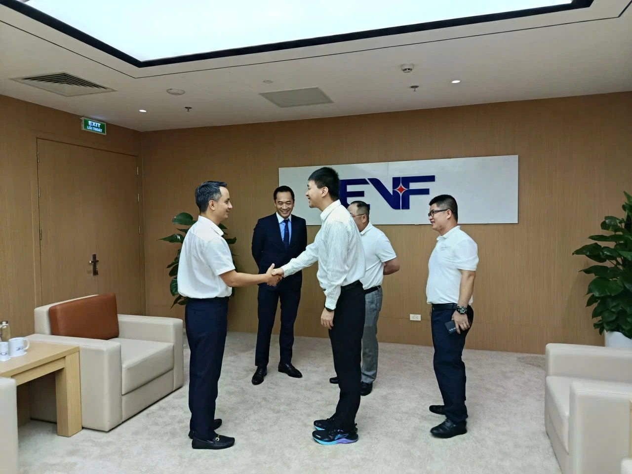 EVF kết nối đến quỹ đầu tư gia sản Mỹ, tăng tốc tiếp cận dòng vốn quốc tế - Ảnh 2.