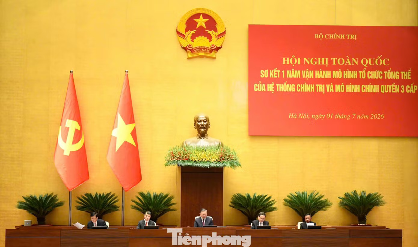 Tổng Bí thư, Chủ tịch nước Tô Lâm dự Hội nghị sơ kết 1 năm vận hành mô hình tổ chức bộ máy sau sắp xếp - Ảnh 2.